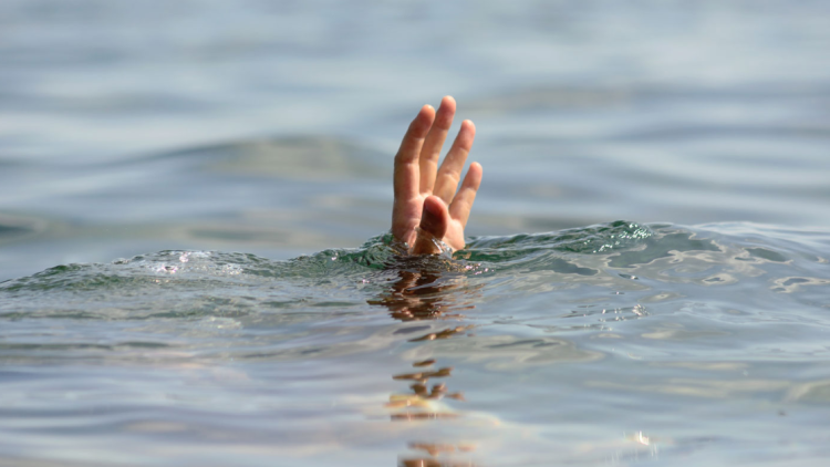 Ginang, arestado matapos ang tangkang pambubudol ng isang lola sa Camarines Sur